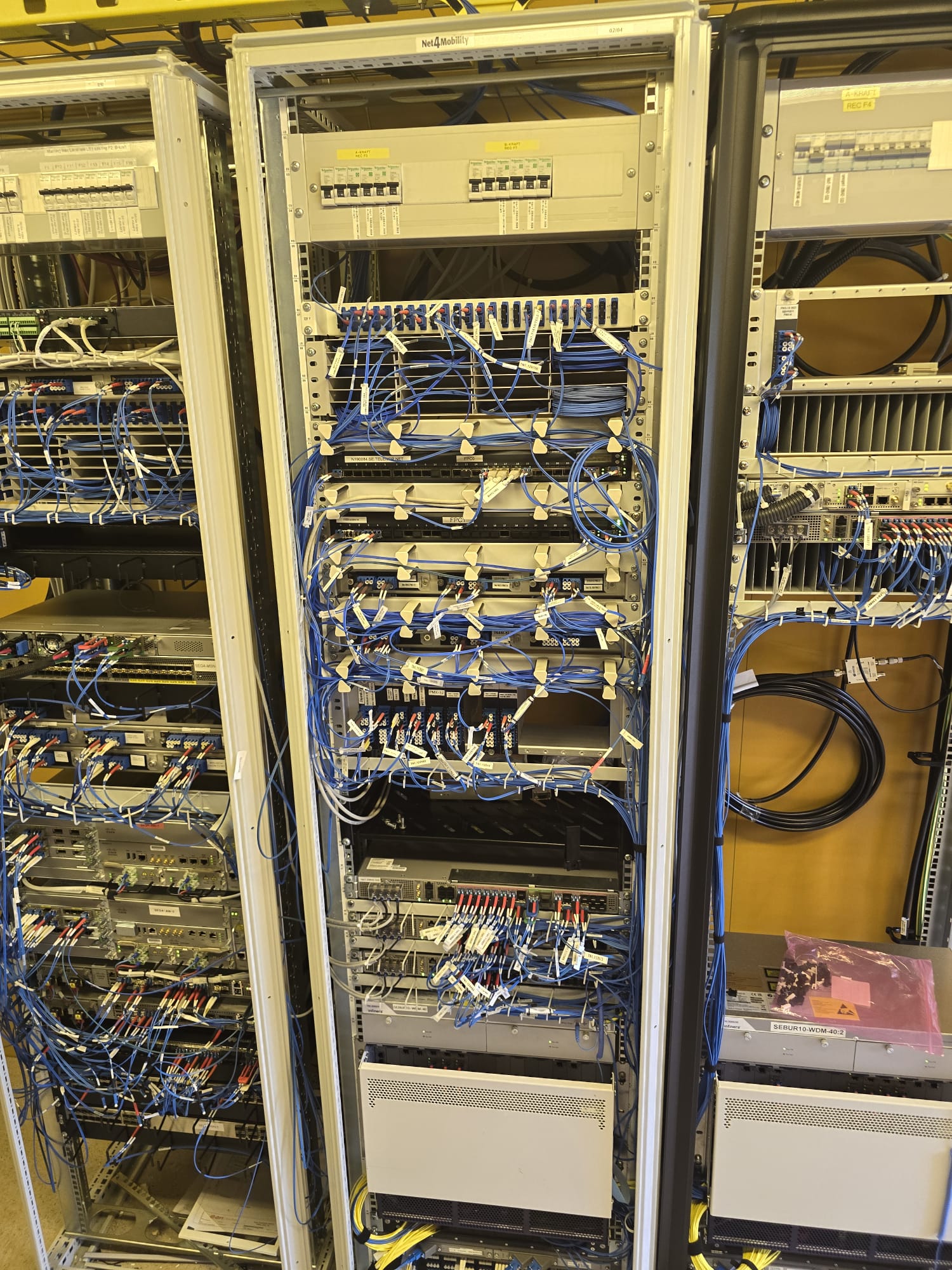 Fiber transmission installation